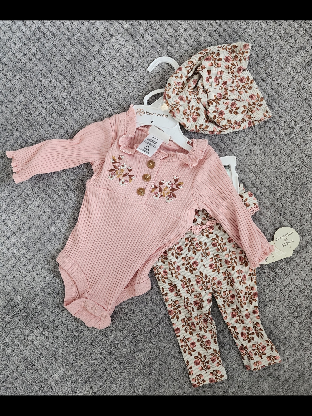 Daisy Fuentes Pink Ribbed Floral Baby Outfit Set